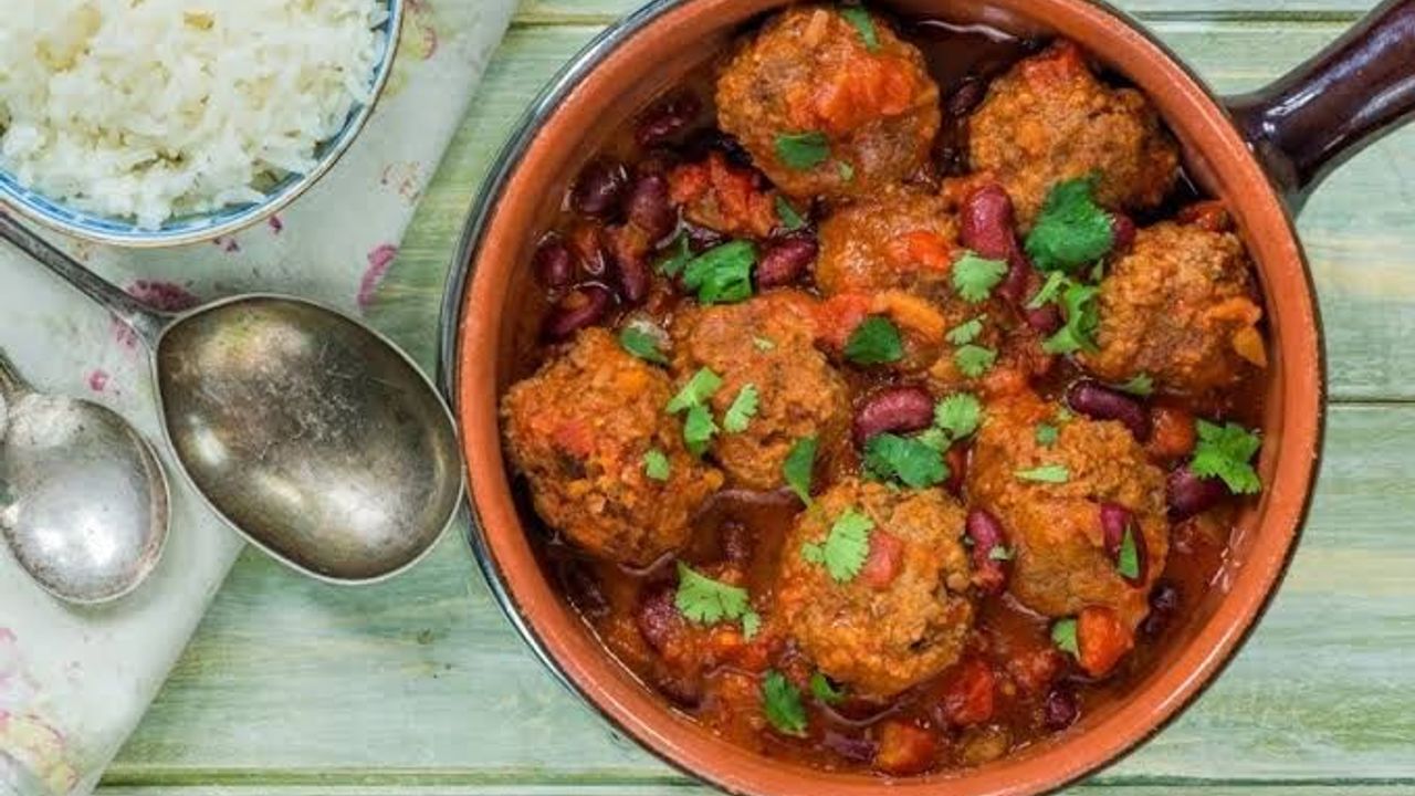 Veganların favori alternatifi olacak... Kinoalı ve meksika fasulyeli köfte tarifi